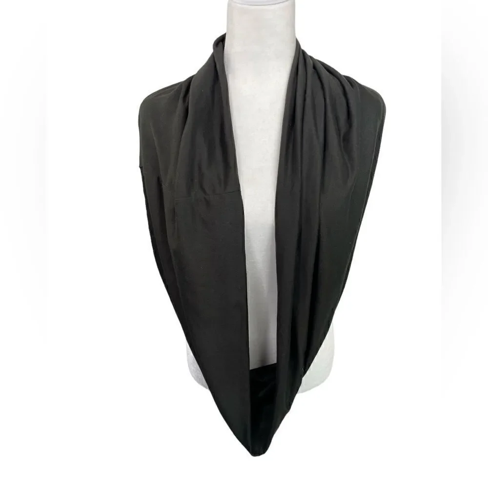 Beyond Yoga Women's Brown Hidden Zipper Pocket Infinity Scarf One Size